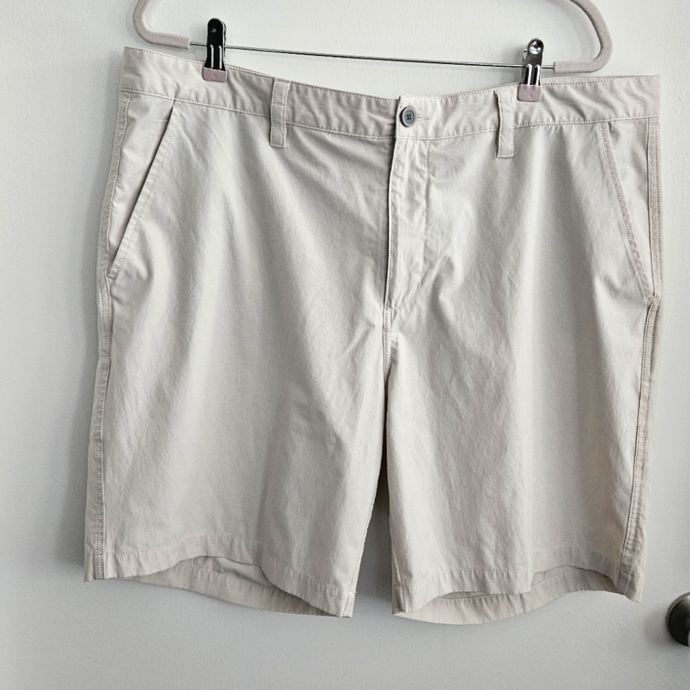 Southern Tide Mens Performance Size 40 Flat Front Golf Shorts Wicking Ta…
